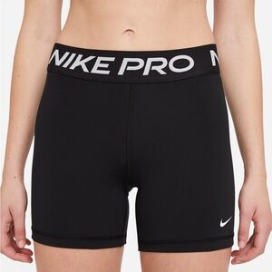 Nike Pro 365
Women's 5" Shorts